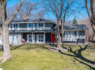 2268 17th St NW, New Brighton, MN 55112