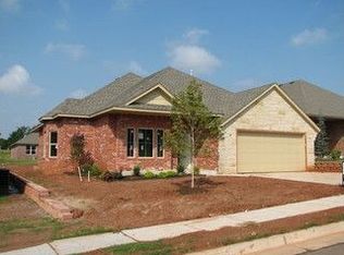 14009 Oxford Dr, Edmond, OK 73013