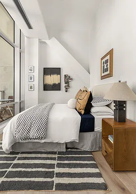 Sold by Compass | media 5