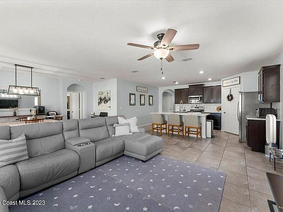 4th image of 850 Forest Trace Cir