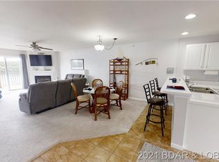 194 Park Place Ln UNIT 3F, Kaiser, MO 65047
