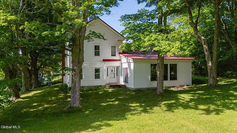 3rd image of 422 Lutheranville Road