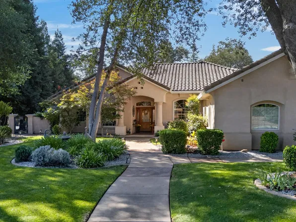 19737 Escada Ct, Redding, CA 96003