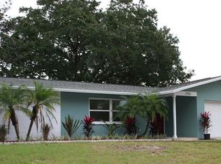 1355 Crescent Dr, Largo, FL 33770