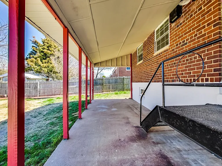 4617 Creek Shore Dr — Photo 36