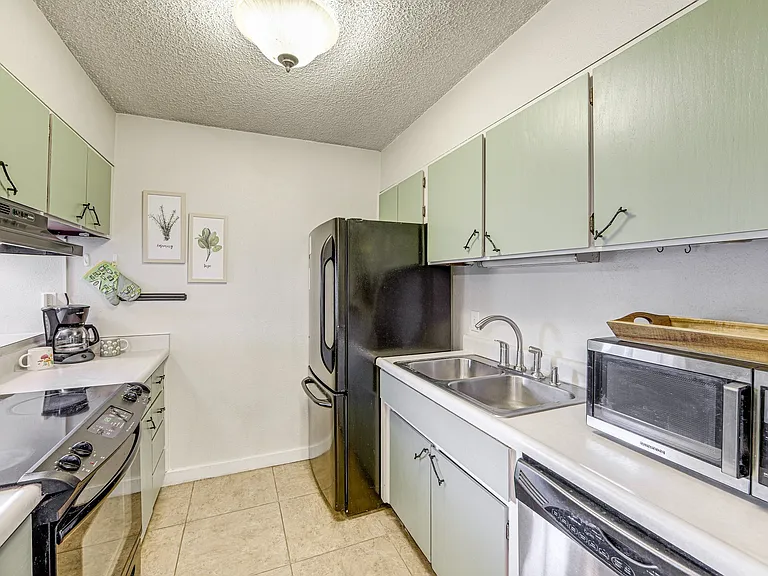 224 E Meadow Mile #16-1 — Photo 11