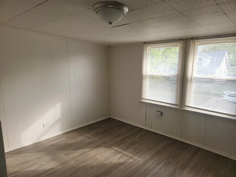 1122 Larchmont Ave #B — Photo 7