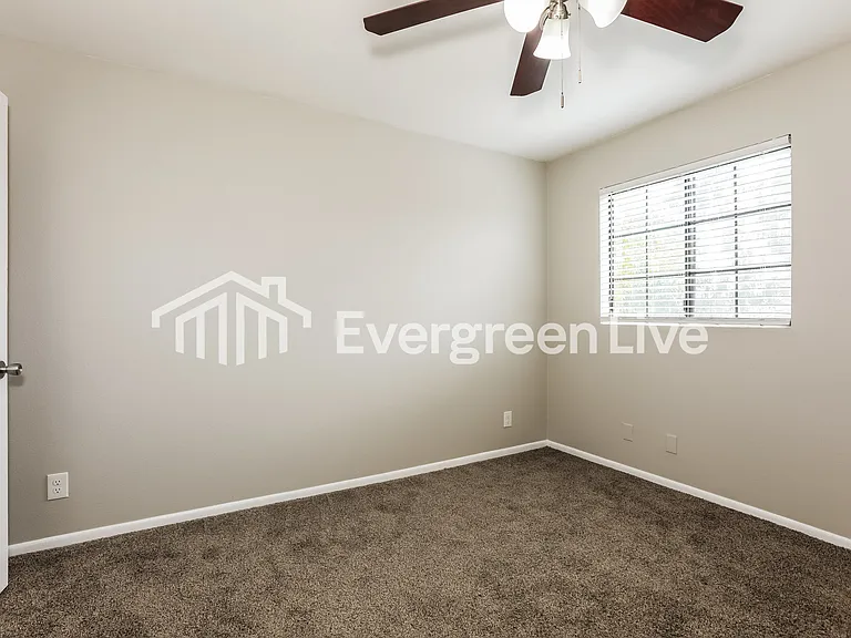 921 S Val Vista Dr — Photo 8