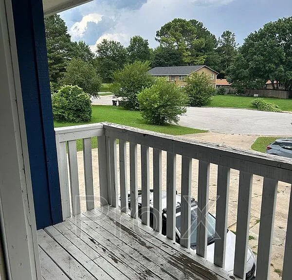 1602 Juniper Cir #D — Photo 8