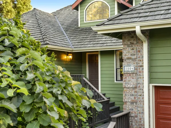 1804 Hall Ct, West Linn, OR 97068