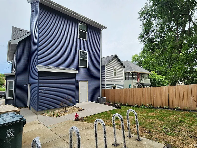 908 E Gorham St #1 — Photo 33