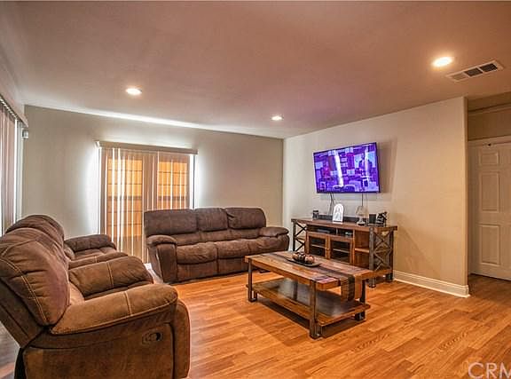 5th image of 1212 W 73rd St