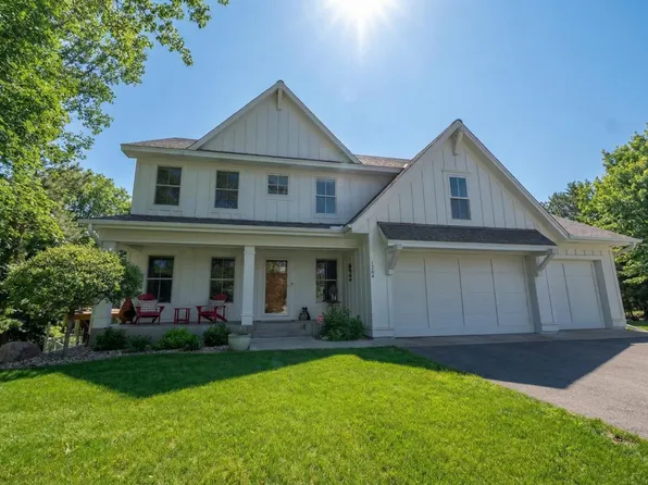 1264 10th St N, Hudson, WI 54016