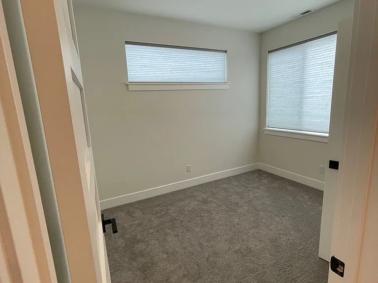 513 Spaniel Ln — Photo 13
