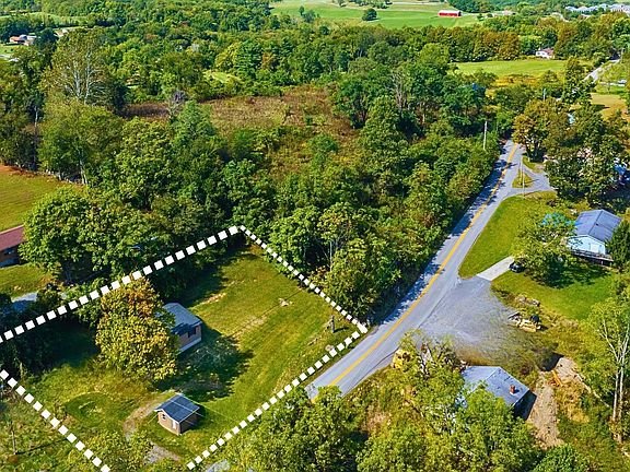 3rd image of 872 Summers School Rd