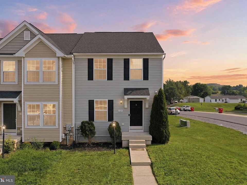 1st image of 12 Britania Ct