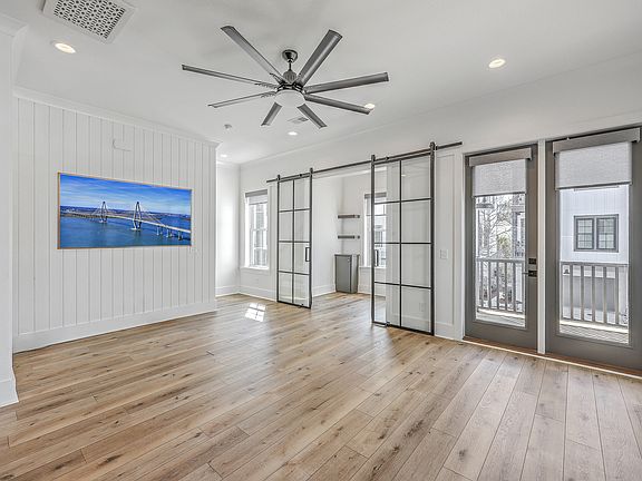 2nd image of 1216 Gatch Ct