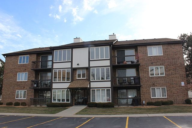 1st image of 4900 Circle Ct APT 205