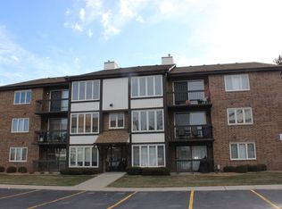 4900 Circle Ct APT 205, Crestwood, IL 60445