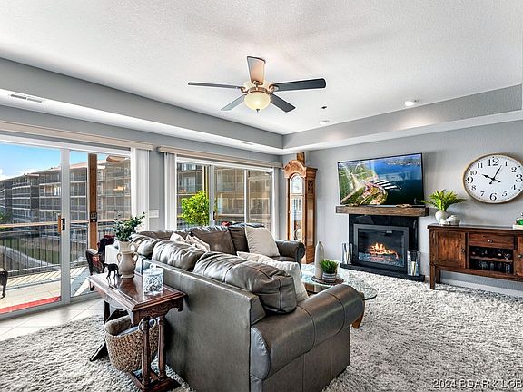 3rd image of 142 E Palisades Dr #2B