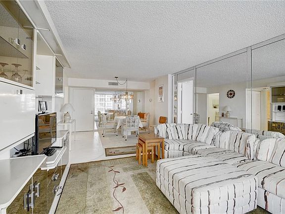 5th image of 525 N Ocean Blvd APT 620