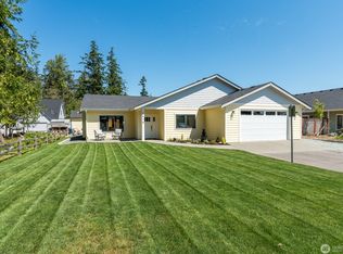 2410 27th St, Anacortes, WA 98221