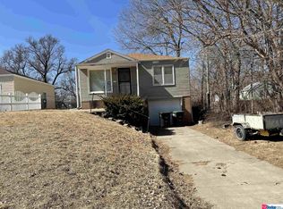 5748 N 33rd St, Omaha, NE 68111