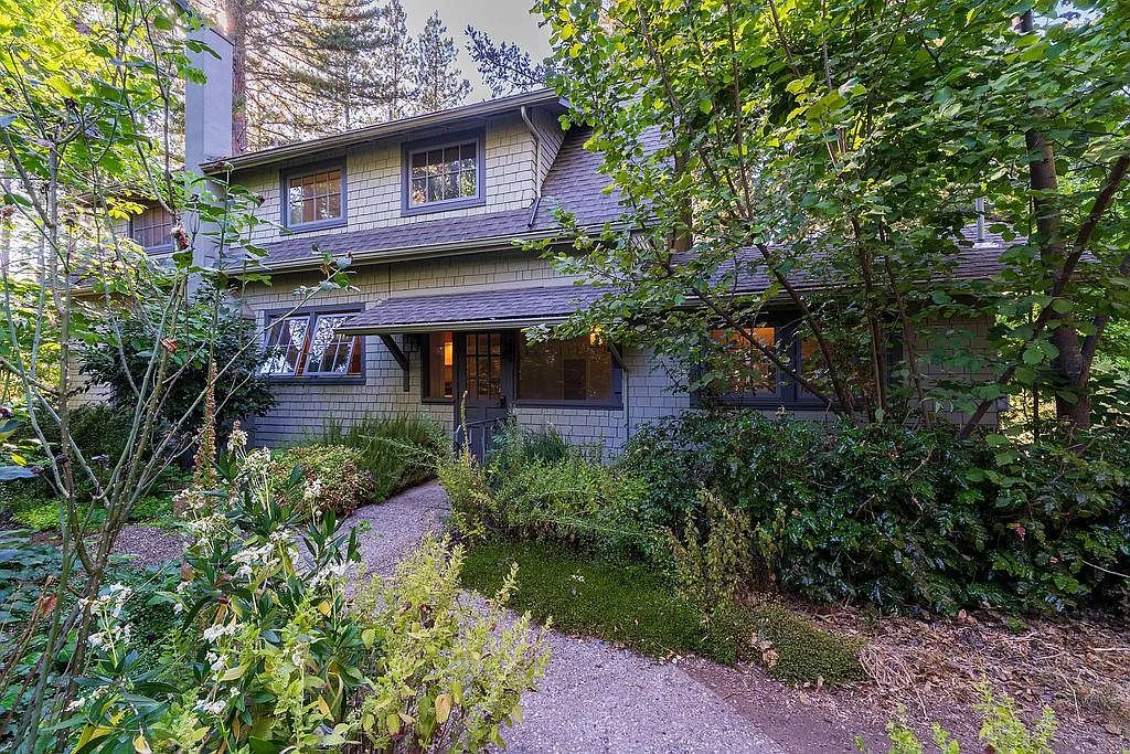803 Uren St photo 1