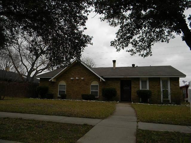 1st image of 2706 Madrid Dr