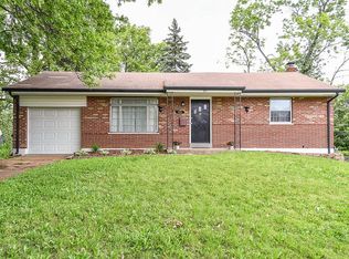 321 Yarmouth Ln, Saint Louis, MO
