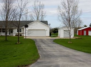 4634 Brookside Rd, Abrams, WI 54101