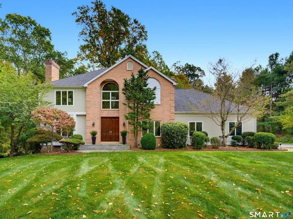 1 Mountaincrest Drive, Cheshire, CT 06410