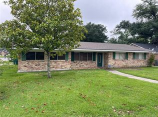 1601 Sarah Dr, Lake Charles, LA 70605