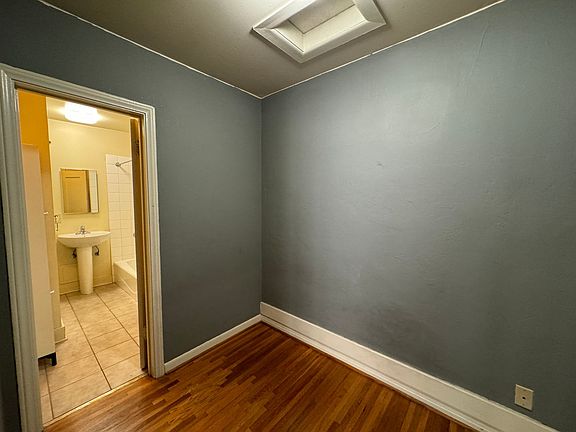 5th image of 697-701 Mira Monte Pl #697F