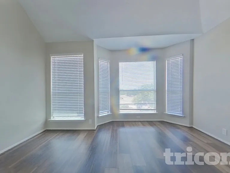 4504 Vista Meadows Dr — Photo 10