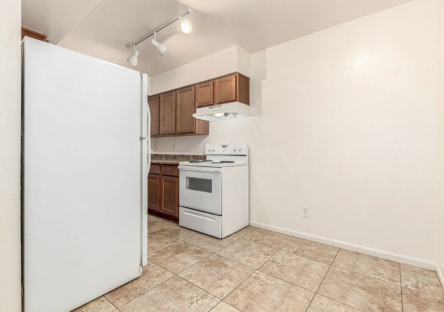 Garden-Style Living in Arcadia Lite | Move-In Specials Available — Photo 4