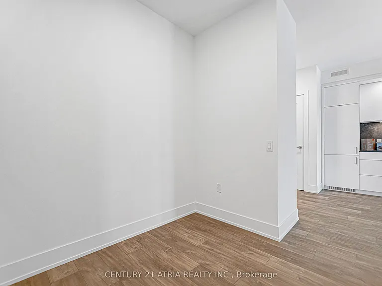 858 Dupont St #306 — Photo 19