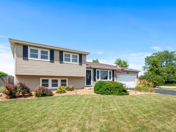 701 Lake Ct, New Lenox, IL 60451