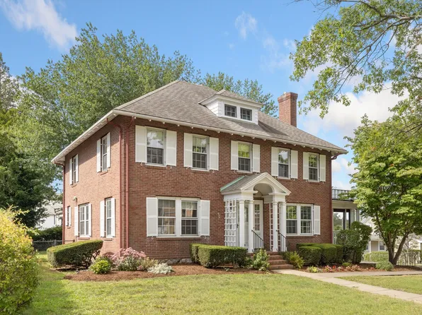 525 Lynn Fells Pkwy, Melrose, MA 02176