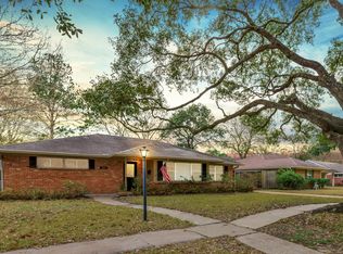 5215 Grape St, Houston, TX 77096
