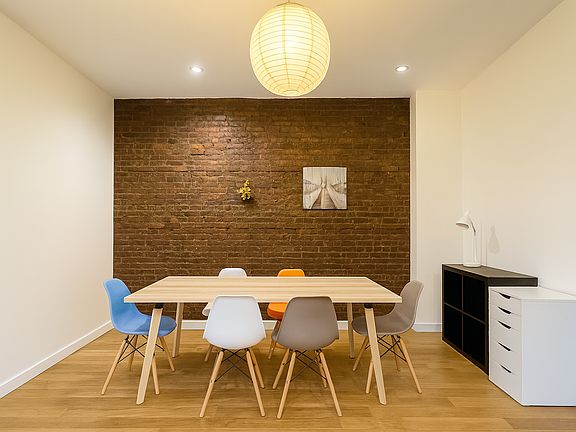 3rd image of 29 Spencer Pl APT 1