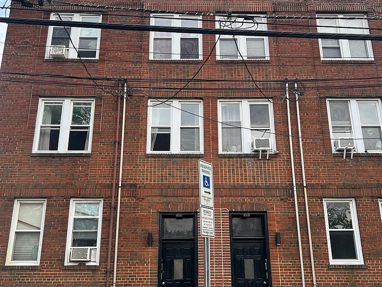 153 Roosevelt Ave #1B — Photo 9