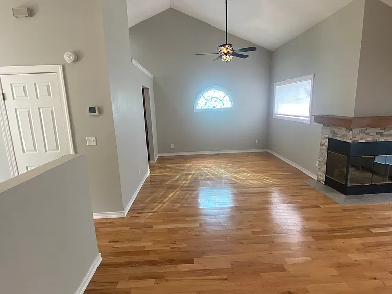 9986 Shamrock Ln — Photo 2