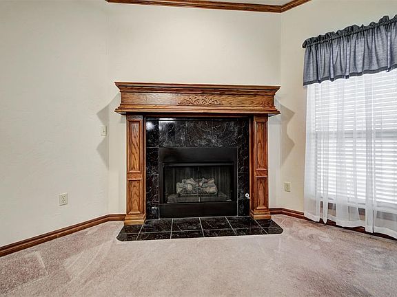5th image of 40 SW 92nd Pl