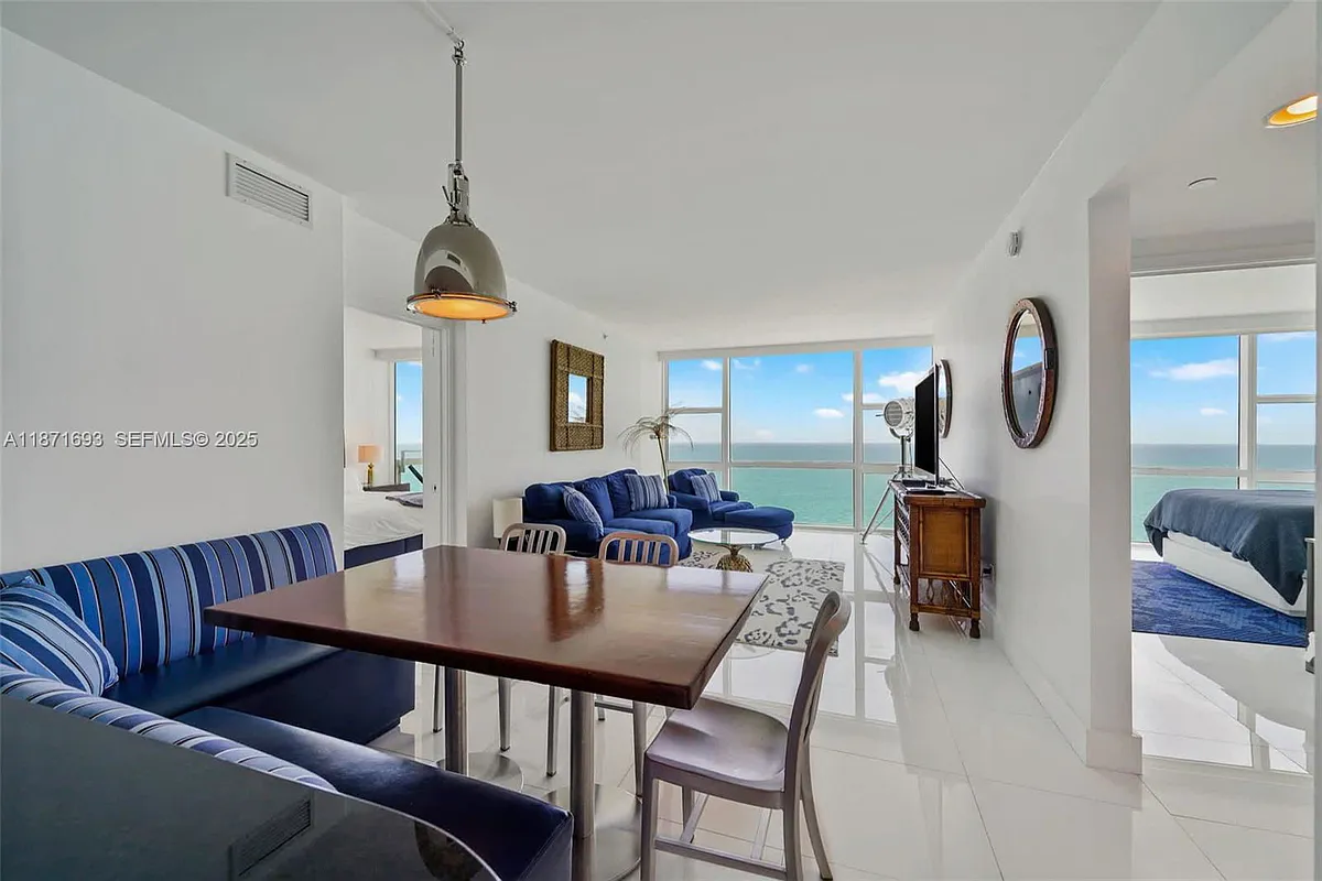 Building Photo - 6801 Collins Ave #1204