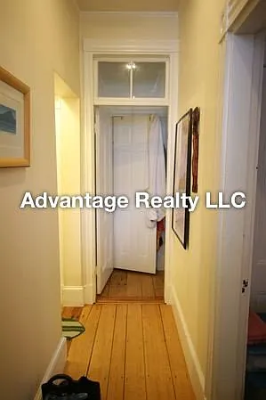 Rockwell St — Photo 22