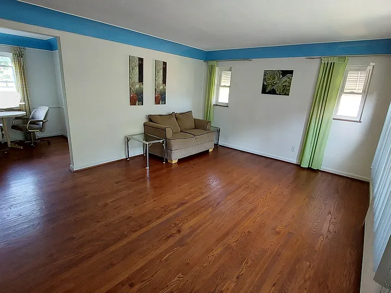 565 Lowell Ave #1 — Photo 2