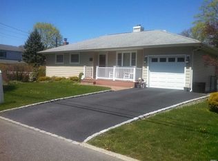 265 Laverne Ave, Holbrook, NY 11741