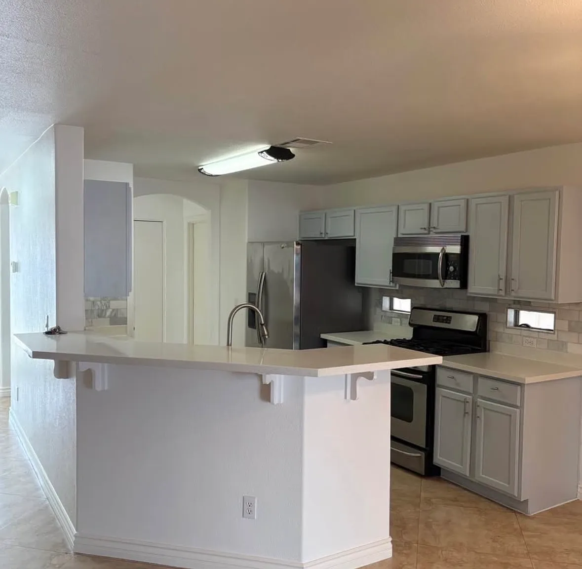 3 bed, 1462 sqft, $1,950 — Photo 2