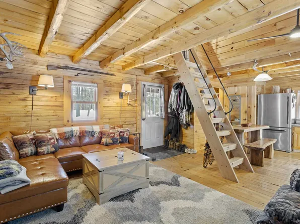 11 Beard Lane, Grafton, NH 03240